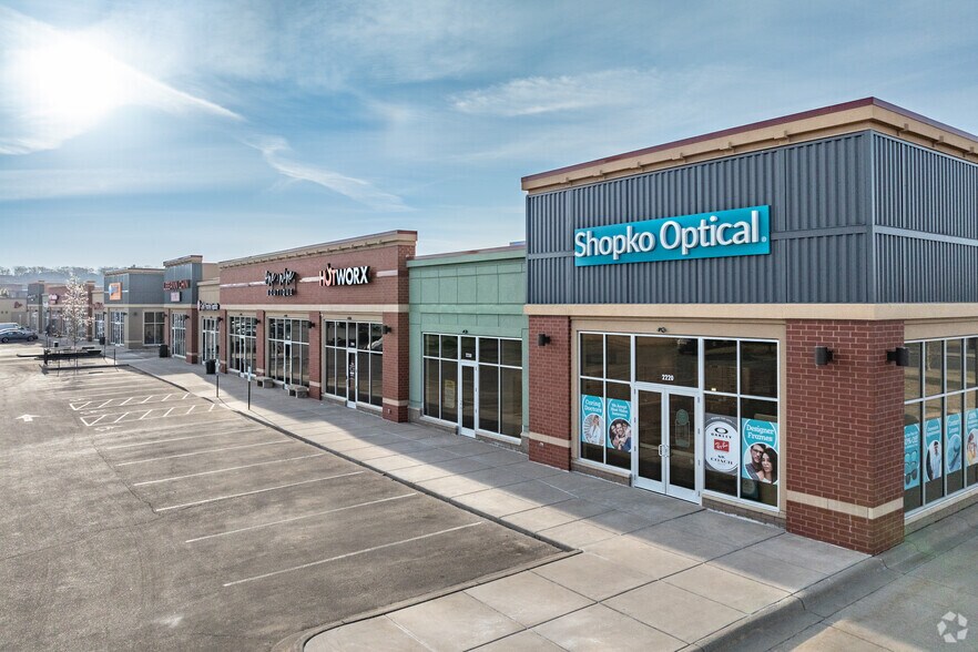 More Photos Of 2220-2280 Badger Dr, Hudson Storefront For Lease