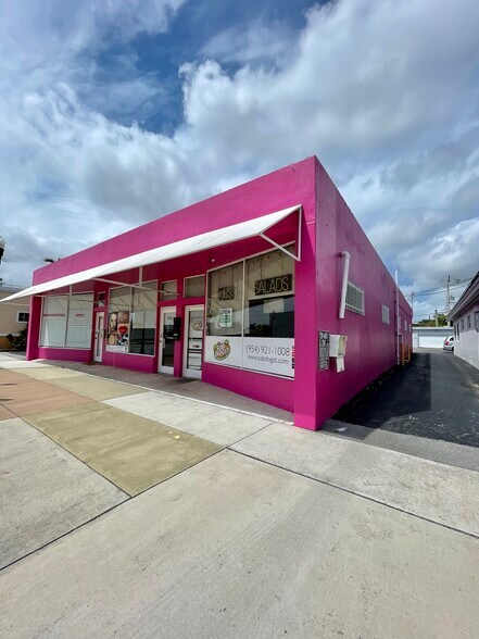 Primary Photo Of 2207 Hollywood Blvd, Hollywood Restaurant For Lease