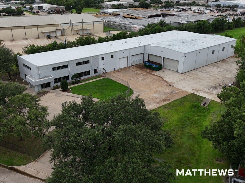 Primary Photo Of 5600 Berry Brook Dr, Houston Manufacturing For Lease