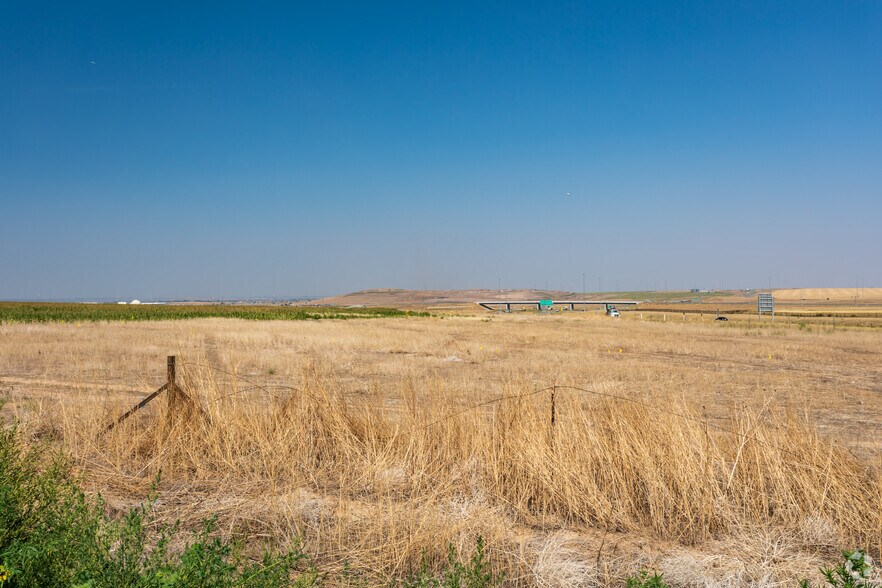 More Photos Of E 64th St & Pena Blvd, Denver Distribution For Sale