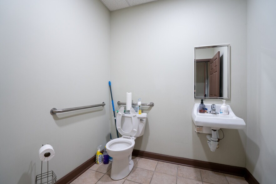 More Photos Of 4260 E Ponce De Leon Ave, Clarkston Coworking Space