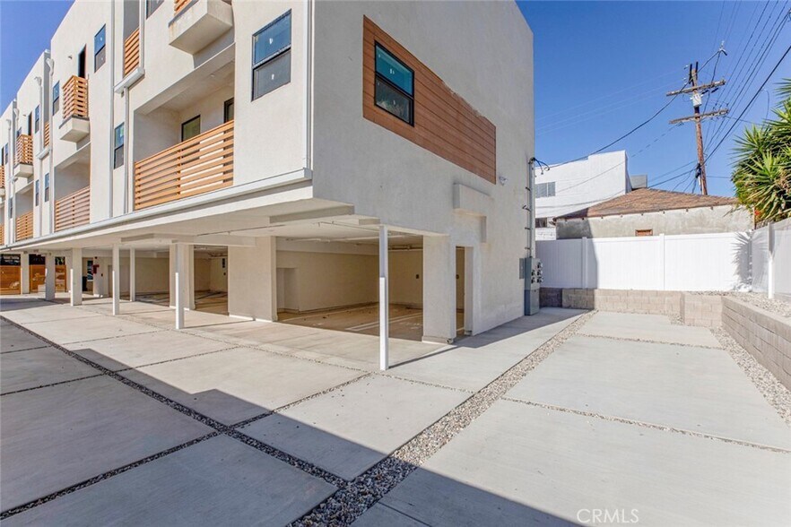 More Photos Of 1754 N Berendo St, Los Angeles Apartments For Sale