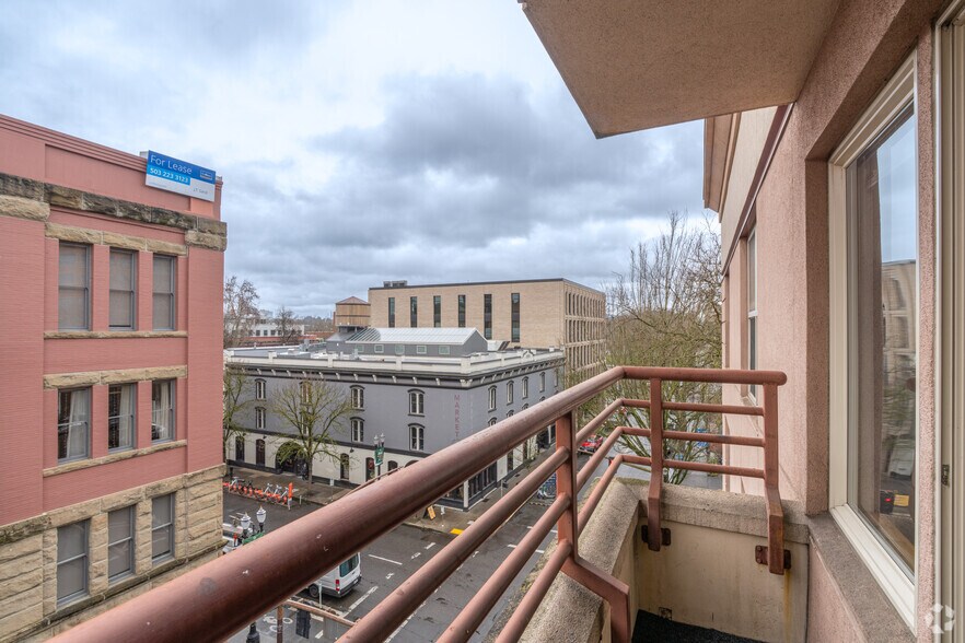 More Photos Of 222 SW Pine St, Portland Apartments For Sale