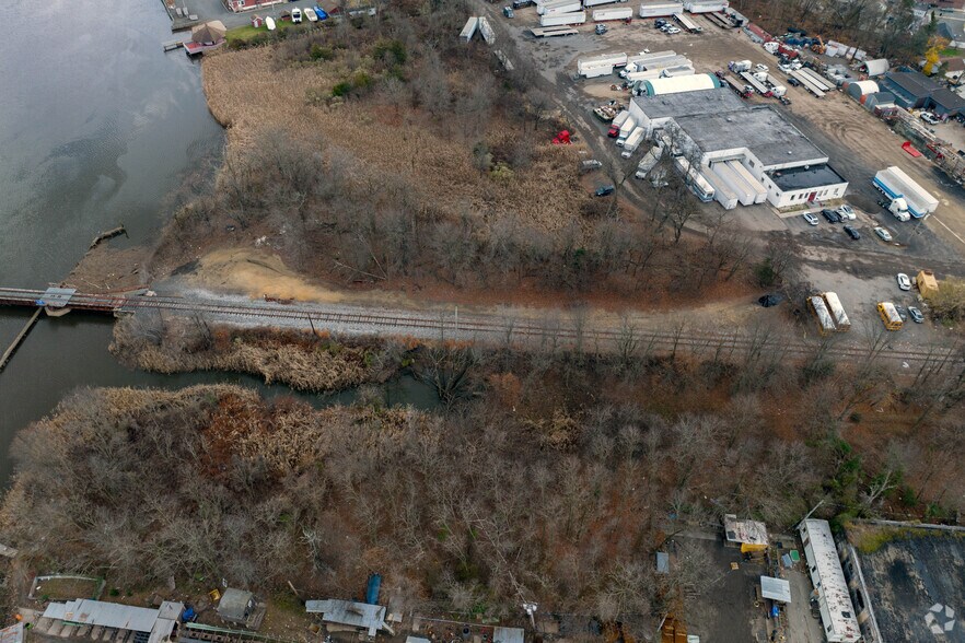 More Photos Of 113-114 Whitehead Ave, South River Land For Lease