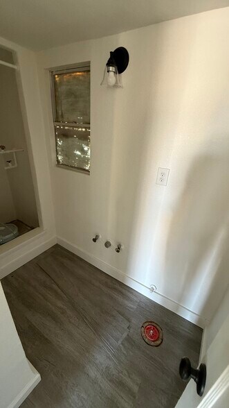 More Photos Of 954 Broadway Ave, Atwater Freestanding For Lease