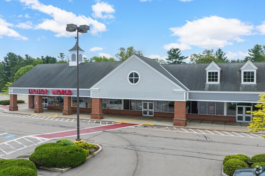 More Photos Of 67 Main St, Medway General Retail For Lease