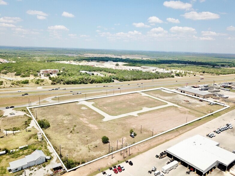 More Photos Of 20030 S Interstate 37, Elmendorf Land For Sale