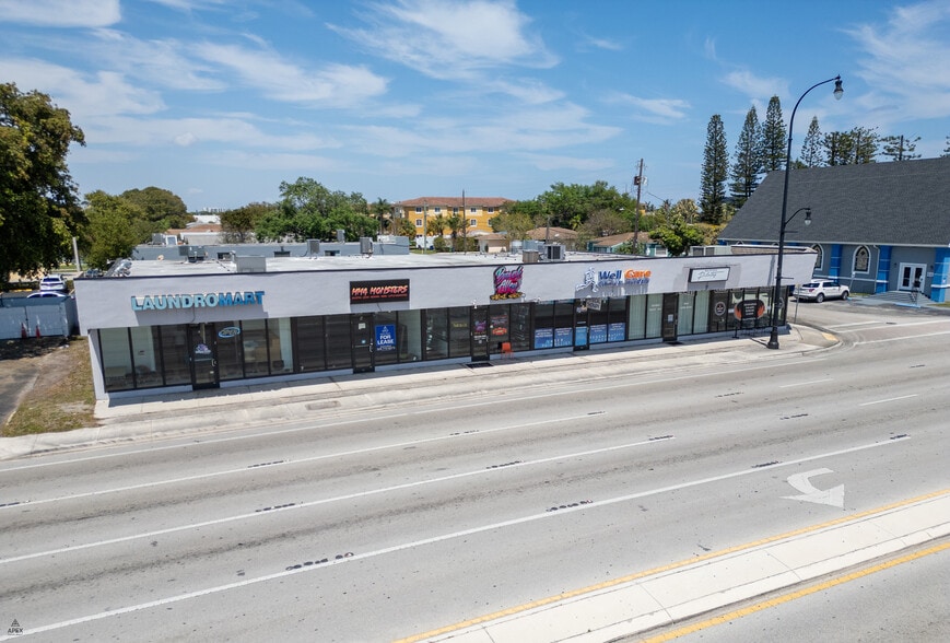 More Photos Of 300-310 W Hallandale Beach Blvd, Hallandale Beach Storefront Retail Office For Lease