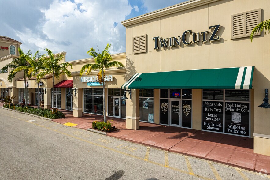 More Photos Of 4429 Cleveland Ave, Fort Myers Unknown For Lease