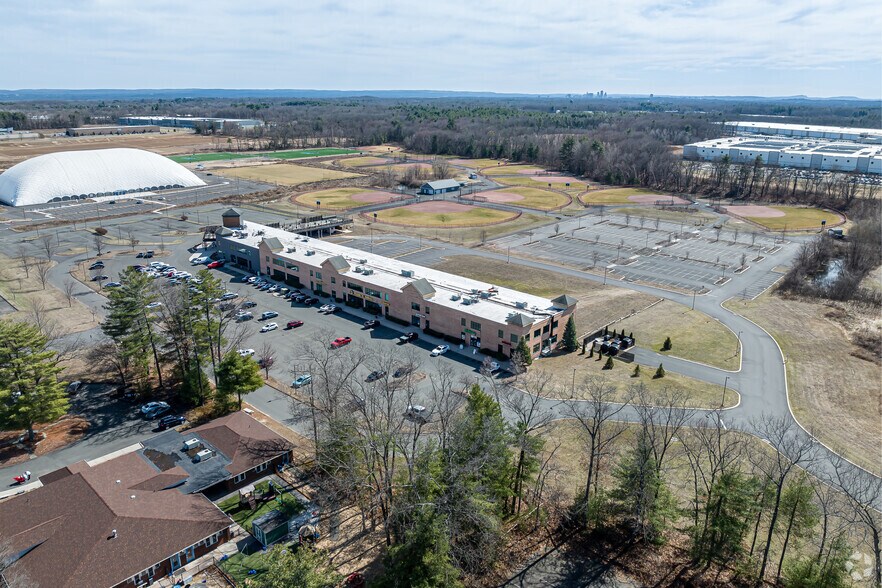More Photos Of 1001 Day Hill Rd, Windsor Office For Lease