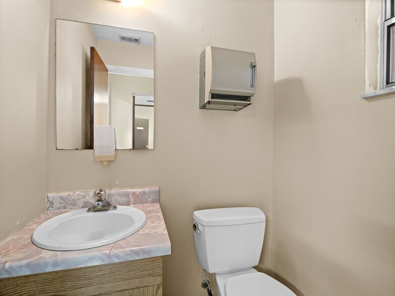 More Photos Of 4015 N Highway 1, Cocoa Office For Lease