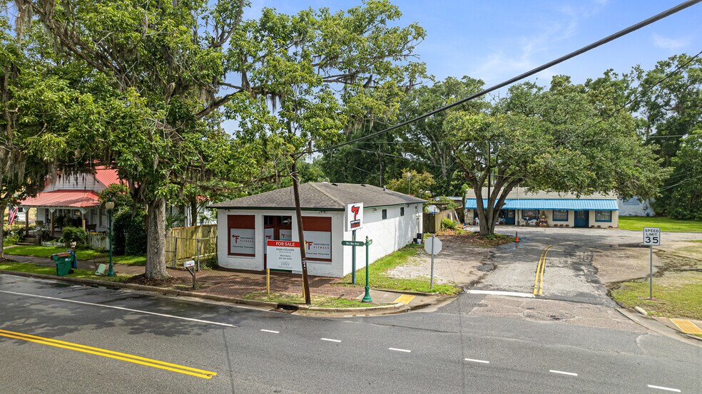 More Photos Of 307 Main Street, Ridgeland Flex For Sale