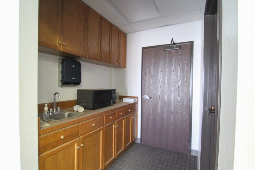 More Photos Of 45440 Trevor Ave, Lancaster Warehouse For Sale