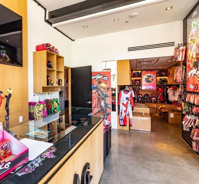 Primary Photo Of 3002 Main St, Santa Monica Loft Creative Space For Sale