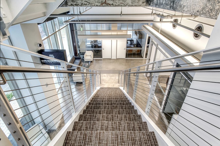More Photos Of 170 Century Square Dr, College Station Office For Lease