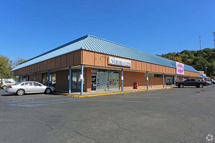 More Photos Of 236 1st St SW, Alabaster Service Station For Lease