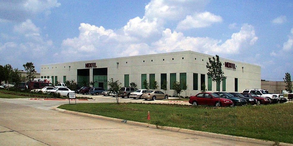 More Photos Of 2452 Lacy Ln, Carrollton Flex For Lease