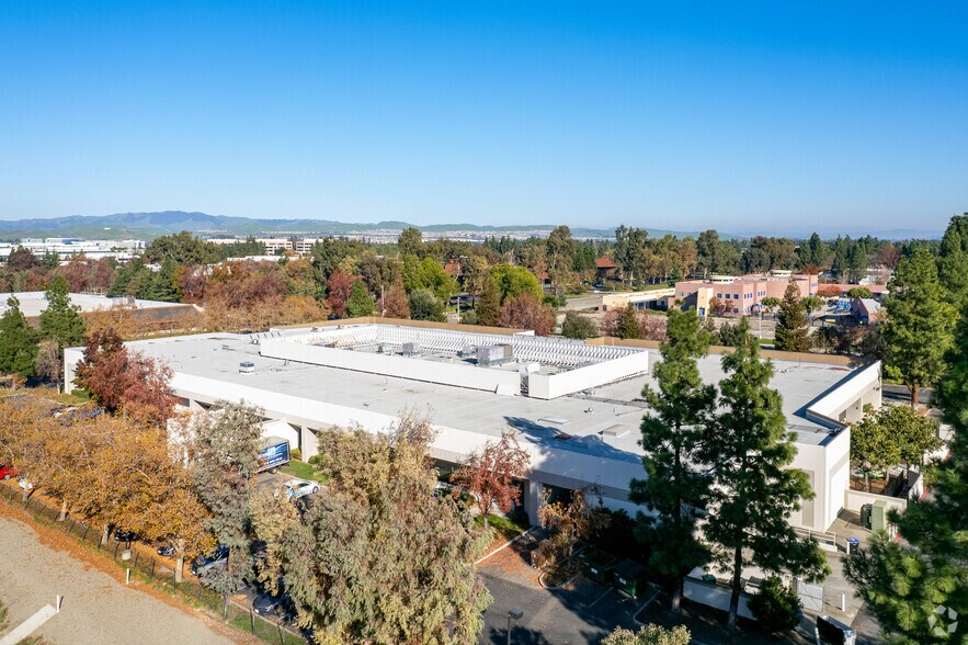 More Photos Of 4464 Willow Rd, Pleasanton Research And Development For Lease