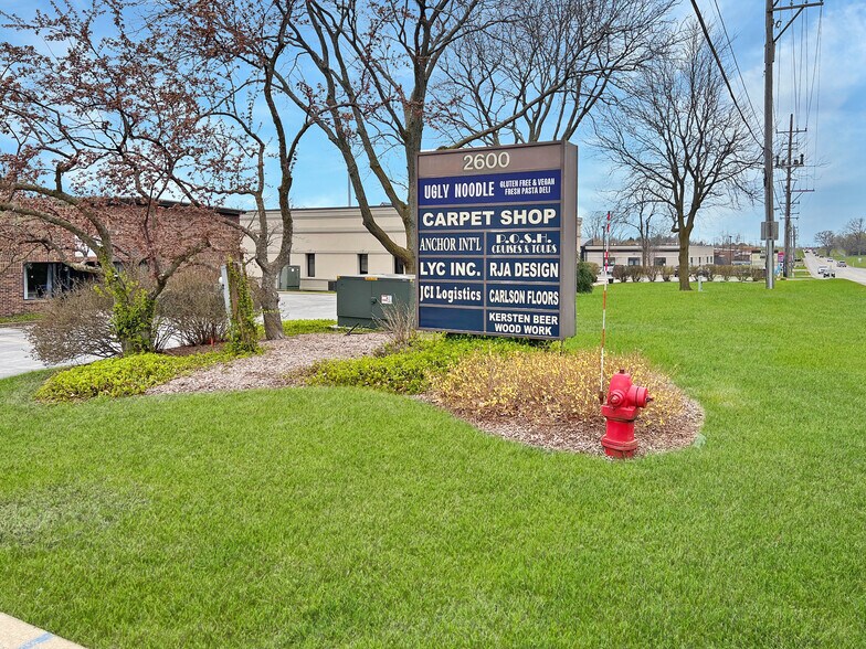 More Photos Of 2600 Keslinger Rd, Geneva Showroom For Lease