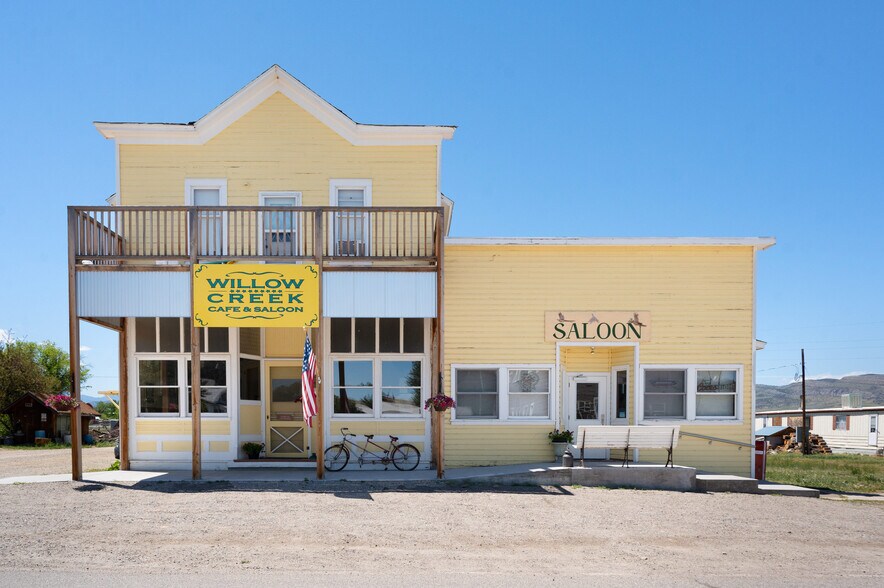 Primary Photo Of 21 Main, Willow Creek Bar For Sale