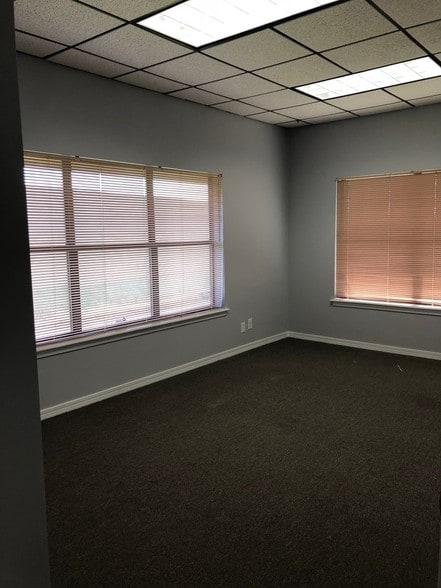More Photos Of 2865 Plummer Cove Rd, Jacksonville Office For Sale