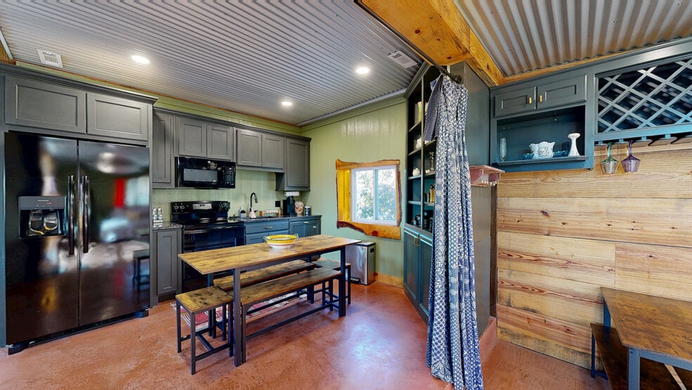 More Photos Of 1150 County Road 113, Eureka Springs Lodge Meeting Hall For Sale