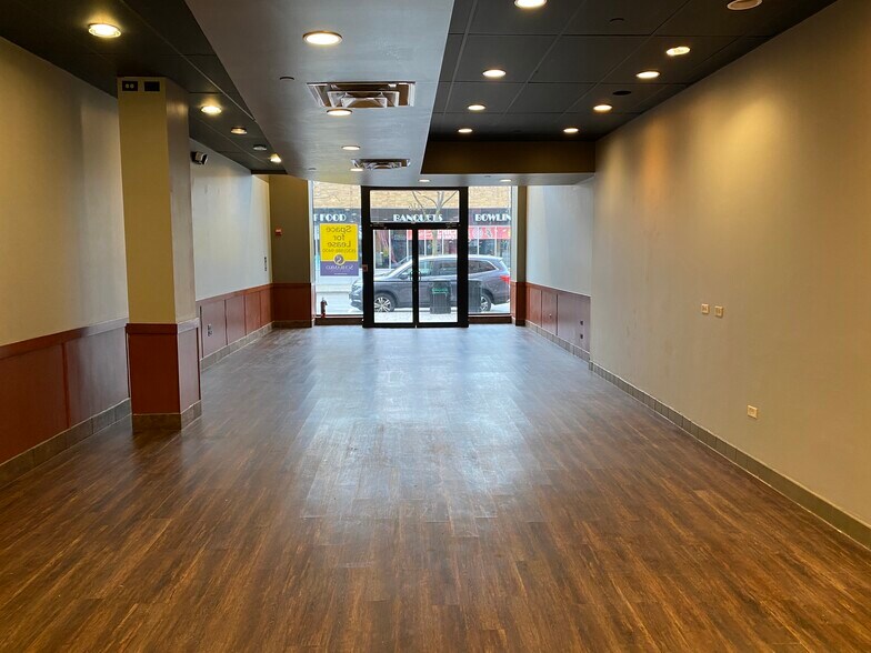 More Photos Of 116 N York St, Elmhurst Office For Sale