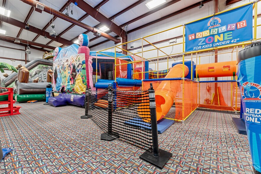 More Photos Of 591 Merritts Creek Rd, Huntington Sports And Entertainment For Sale
