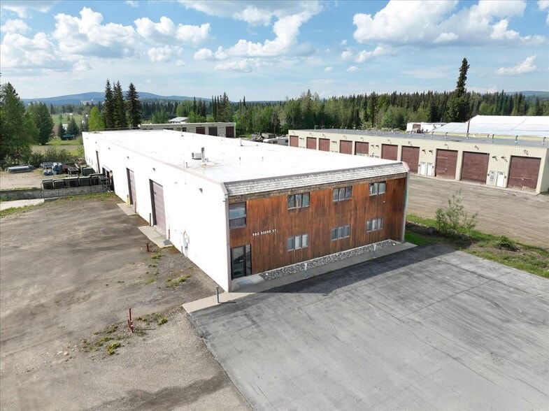More Photos Of 980 Deere St, Fairbanks Warehouse For Sale