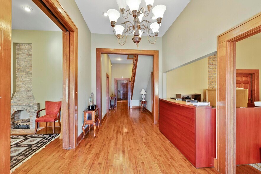 More Photos Of 902 E Gadsden St, Pensacola General Retail For Sale