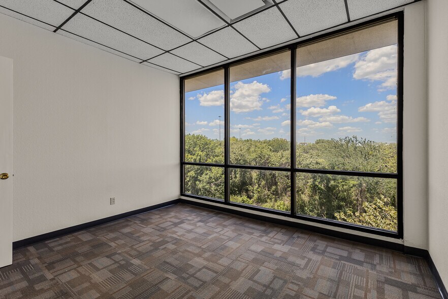 More Photos Of 6900 Anderson Blvd, Fort Worth Office For Sale
