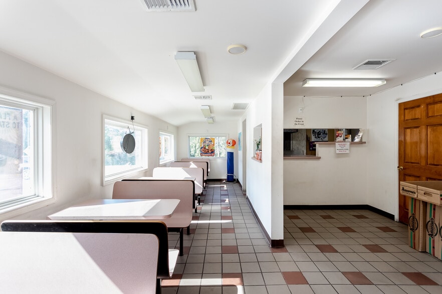 More Photos Of 1401 S Whitford Rd, West Chester Storefront Retail Residential For Sale