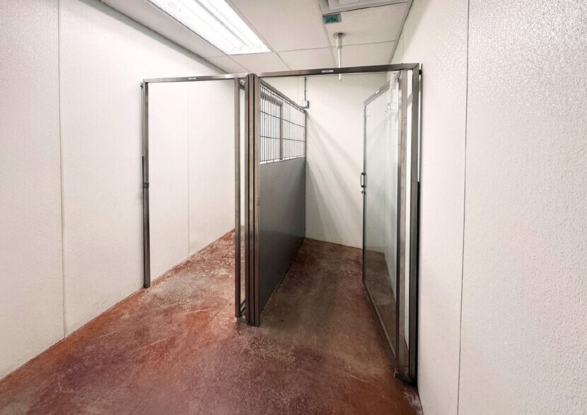 More Photos Of 5 Camino Karsten, Algodones General Retail For Lease