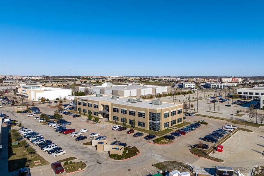 More Photos Of 8454 Parkwood Blvd, Plano Office For Lease