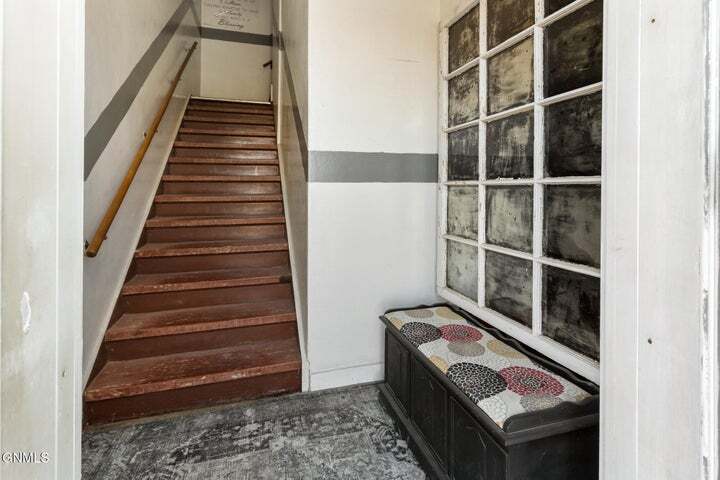 More Photos Of 213 11th St W, Williston Restaurant For Sale