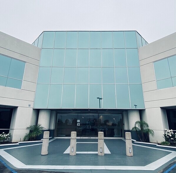 More Photos Of 3400 Inland Empire Blvd, Ontario Office For Lease