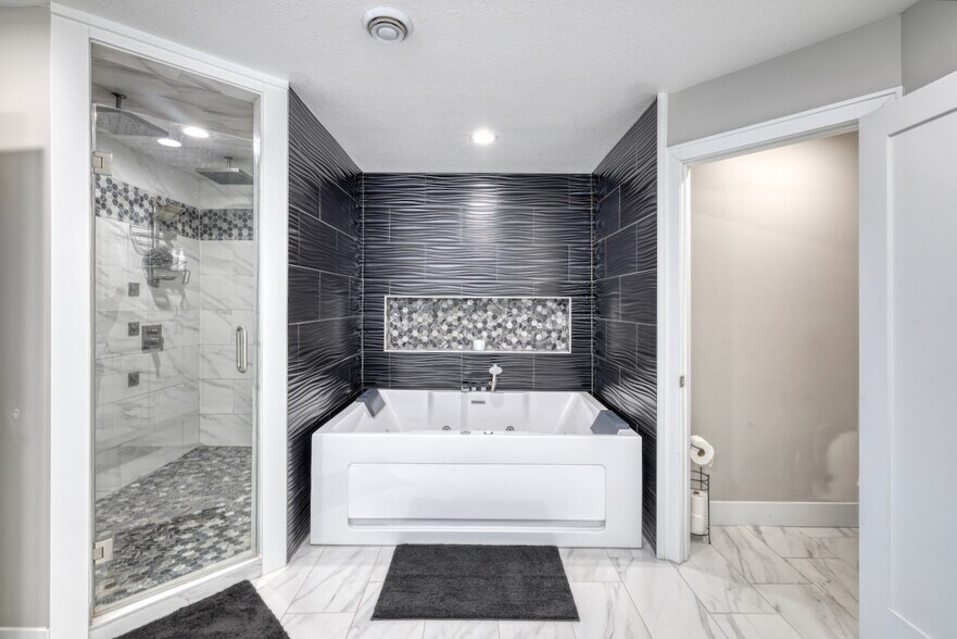More Photos Of 7440 N Pats Landing Rd, Hayward Restaurant For Sale