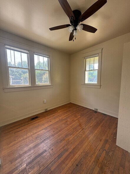 More Photos Of 903 Luttrell St, Knoxville Apartments For Sale