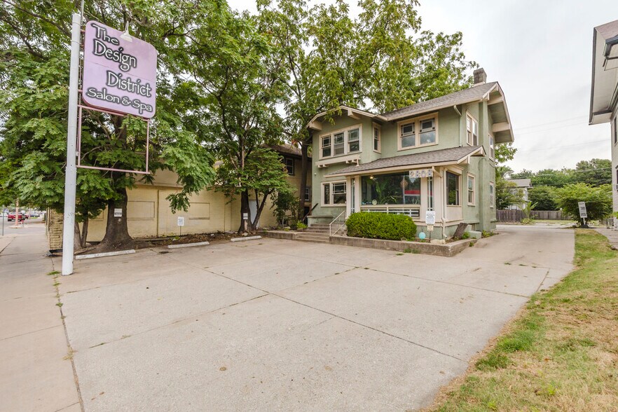 Primary Photo Of 2808 E Douglas Ave, Wichita Storefront Retail Office For Sale