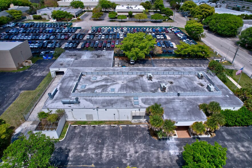 More Photos Of 14150 SW 119th Ave, Miami Manufacturing For Lease