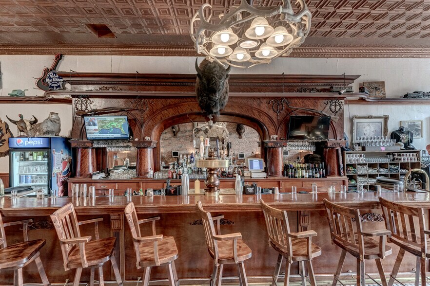 More Photos Of 245 Main St, Hill City Restaurant For Sale