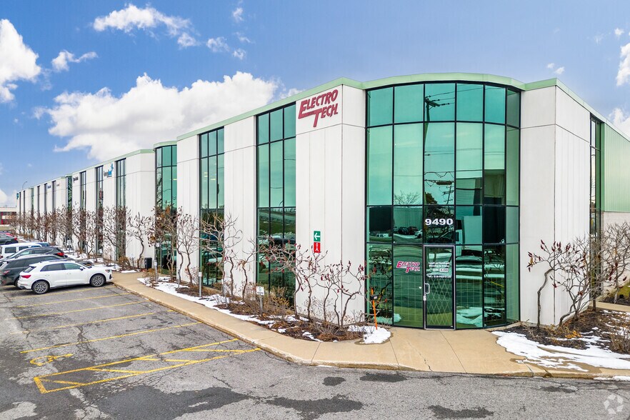 More Photos Of 9490-9490 Boul Henri-Bourassa W, Saint-Laurent Flex For Sale