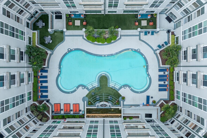 More Photos Of 900 E Six Forks Rd, Raleigh Apartments For Lease