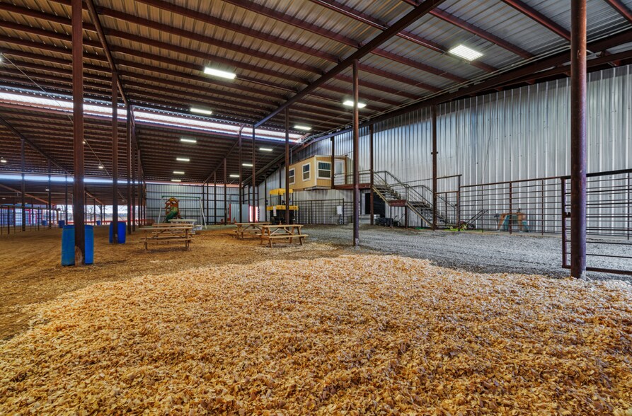 More Photos Of 3536 US Highway 82 E, Paris Specialty For Sale
