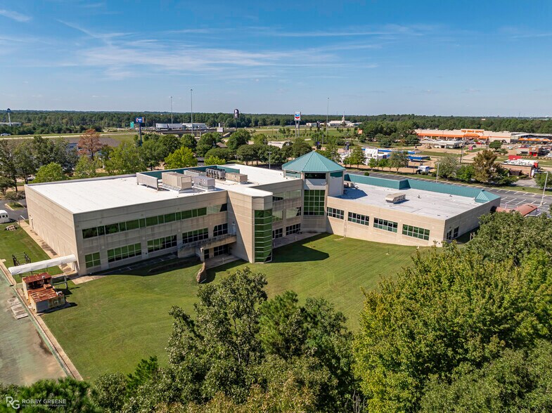 More Photos Of 9425 Healthplex Dr, Shreveport General Retail For Sale