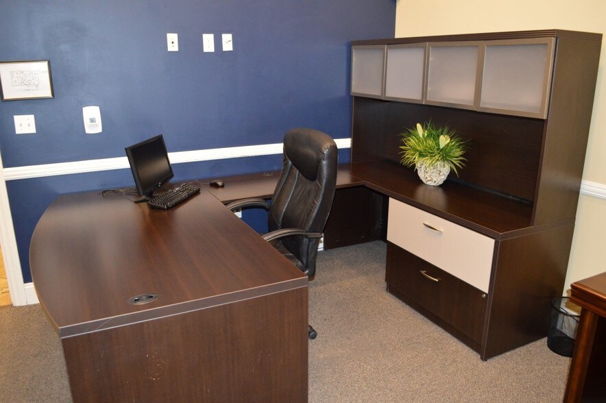 More Photos Of 2820 S Jones Blvd, Las Vegas Office For Sale