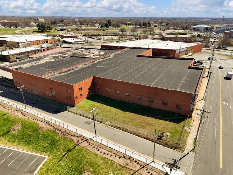 More Photos Of 916 Patterson Ave, Winston-Salem Warehouse For Sale