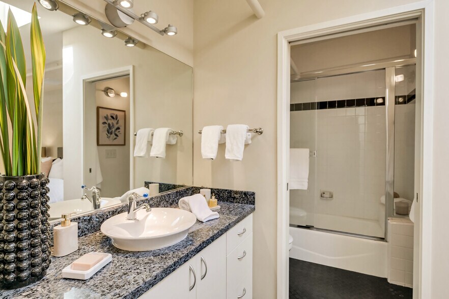 More Photos Of 756 1st St W, Sonoma Office For Sale