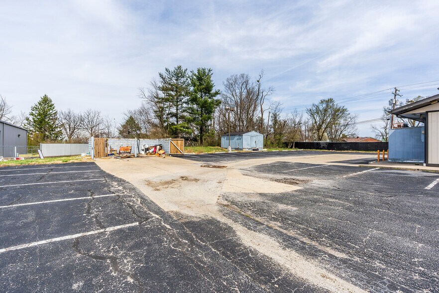 More Photos Of 241 Eastern Byp, Richmond Restaurant For Lease