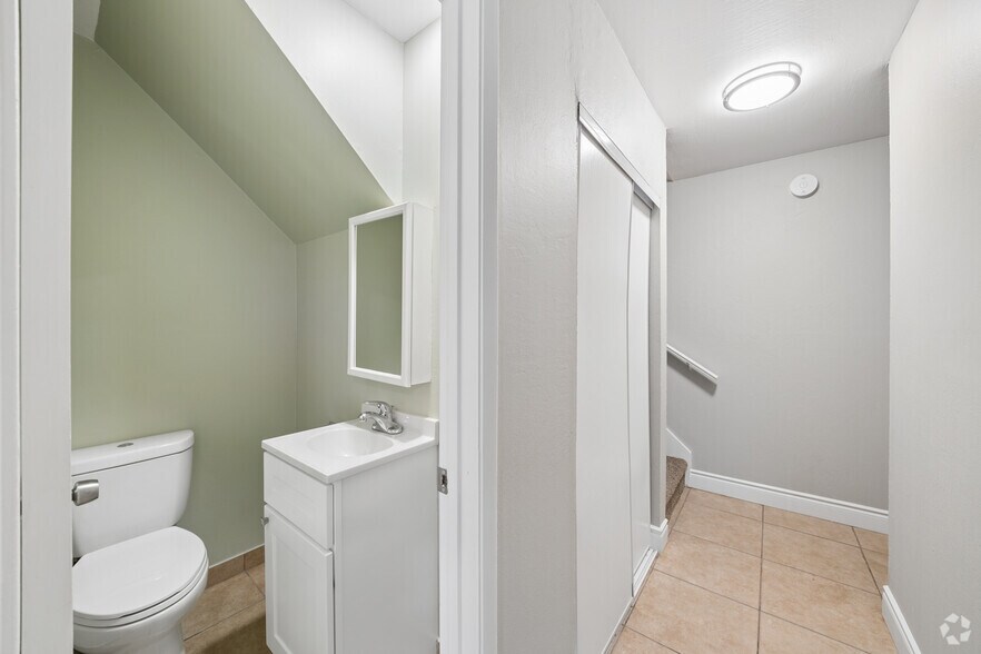 More Photos Of 2125 92nd Ave, Oakland Apartments For Sale